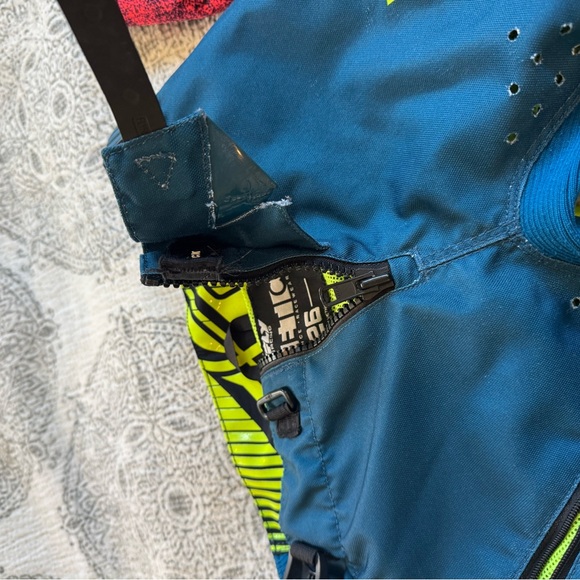 Fly BMX Youth Racing Gear with Red and Black Accents - Picture 3 of 5